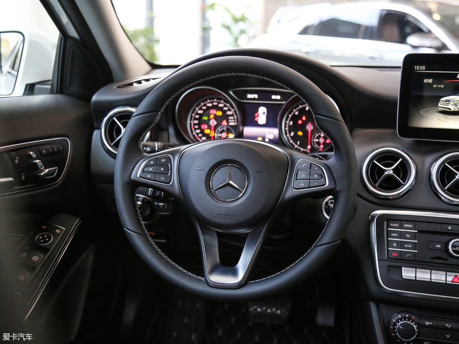 2017YGLA GLA 200 r(sh)