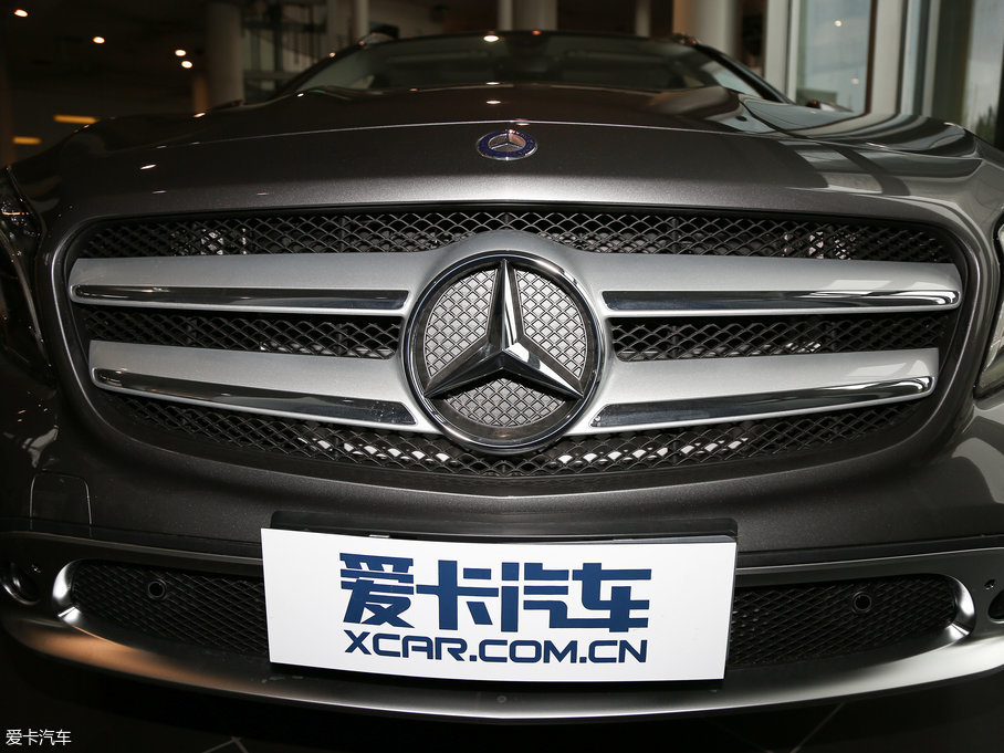 2017YGLA GLA 220 4MATIC A