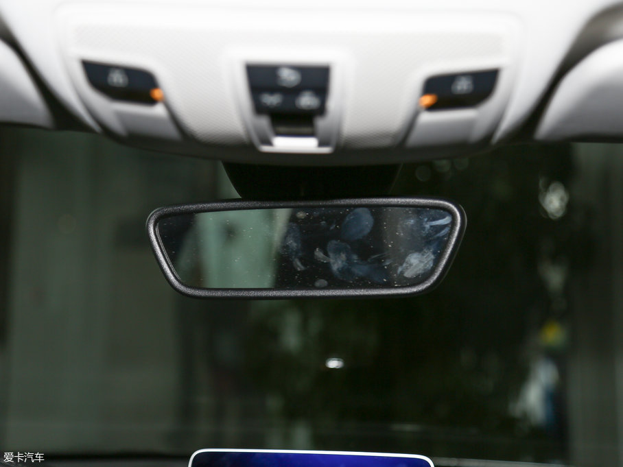 2017YGLA GLA 220 4MATIC A