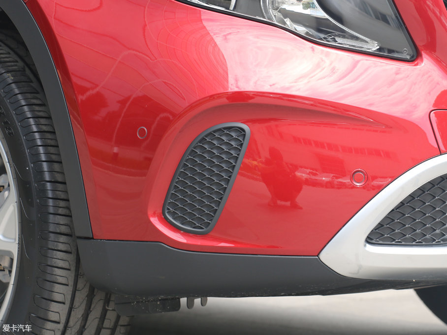 2017YGLA GLA 200 (dng)