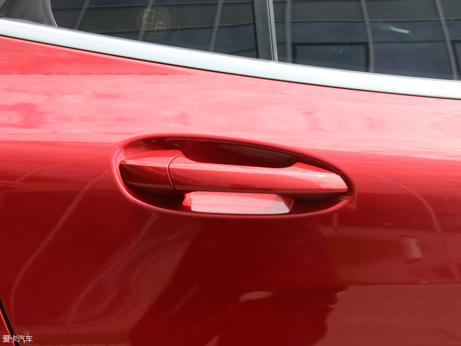 2017YGLA GLA 200 Ӹ