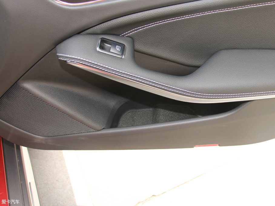 2017YGLA GLA 200 Ӹ