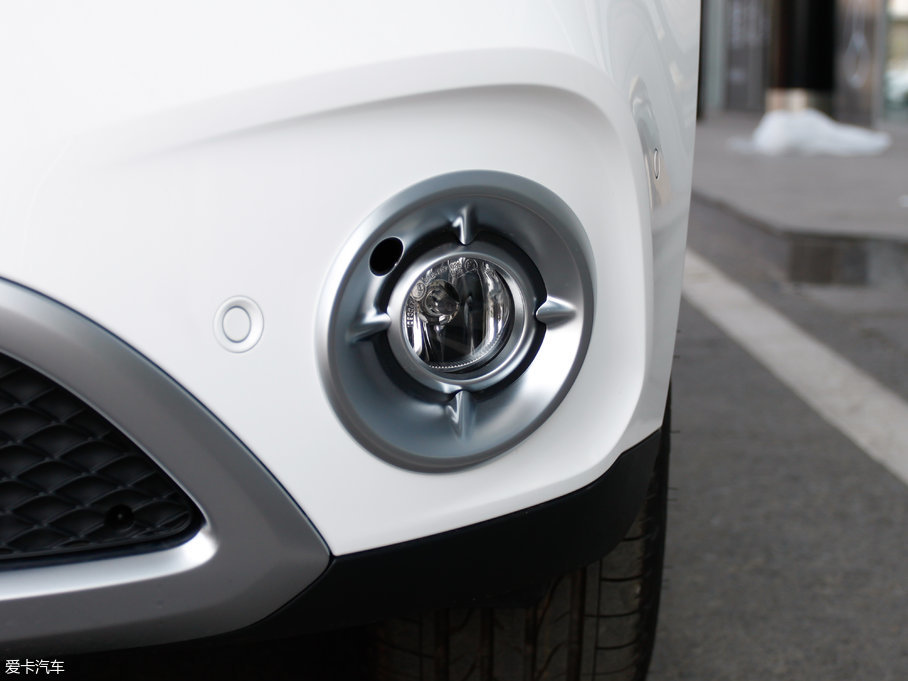 2017YGLA GLA 220 4MATIC r