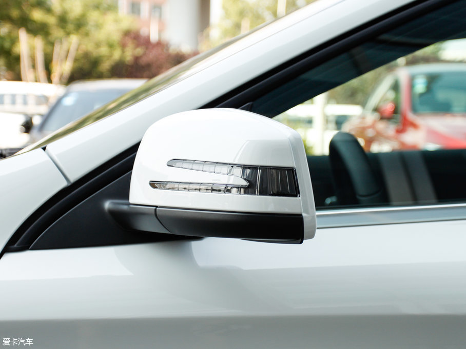 2017YGLA GLA 220 4MATIC r