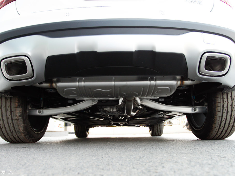 2017YGLA GLA 220 4MATIC r