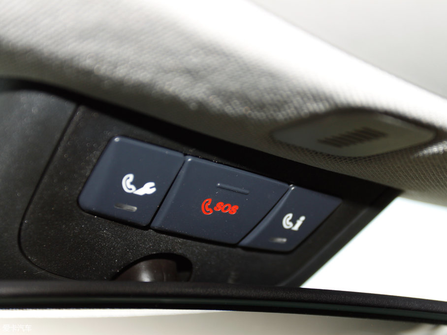 2017YGLA GLA 220 4MATIC r