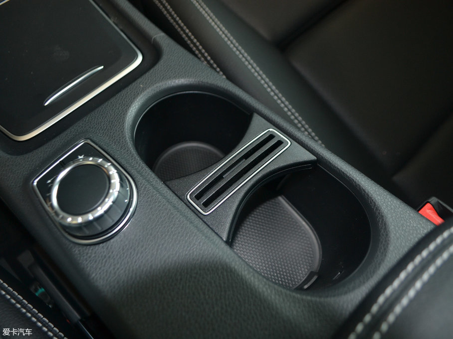 2017YGLA GLA 200 r