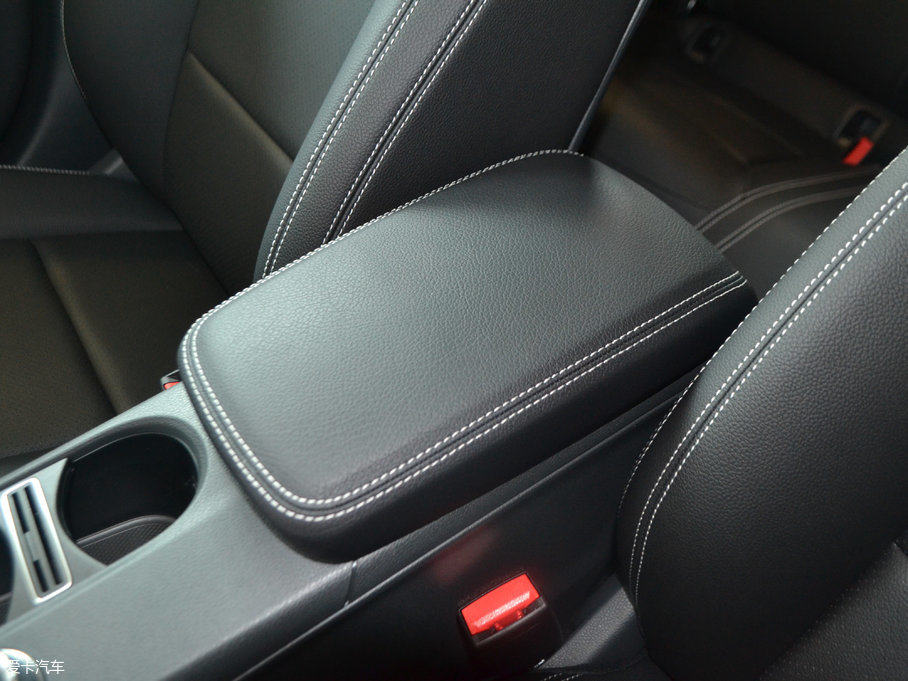 2017YGLA GLA 200 r(sh)