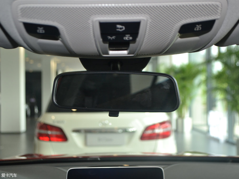 2017YGLA GLA 200 r(sh)