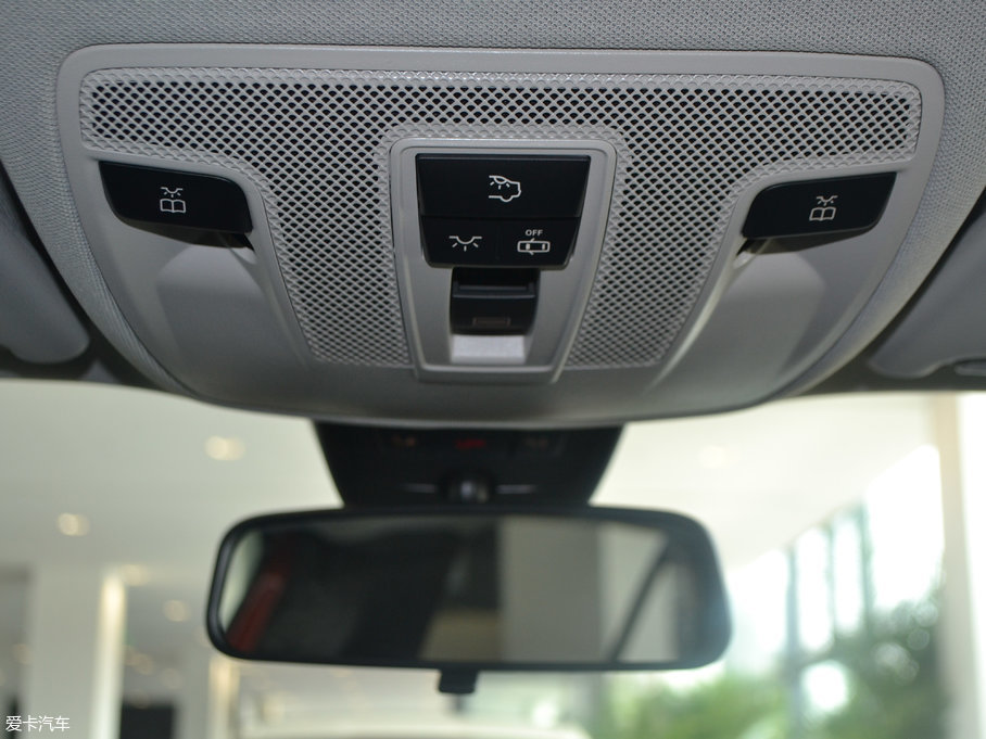 2017YGLA GLA 200 r