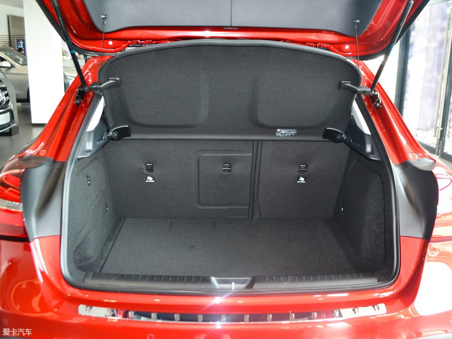 2017YGLA GLA 200 r