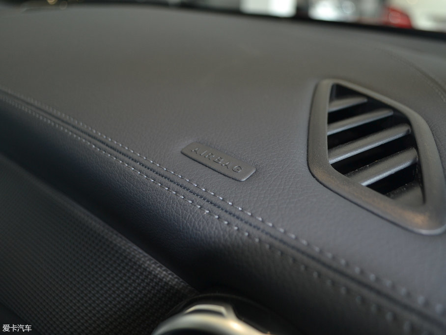 2017YGLA GLA 200 r(sh)