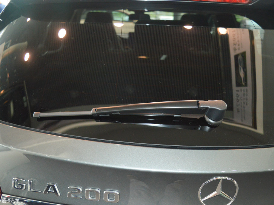 2017YGLA GLA 200 (dng)