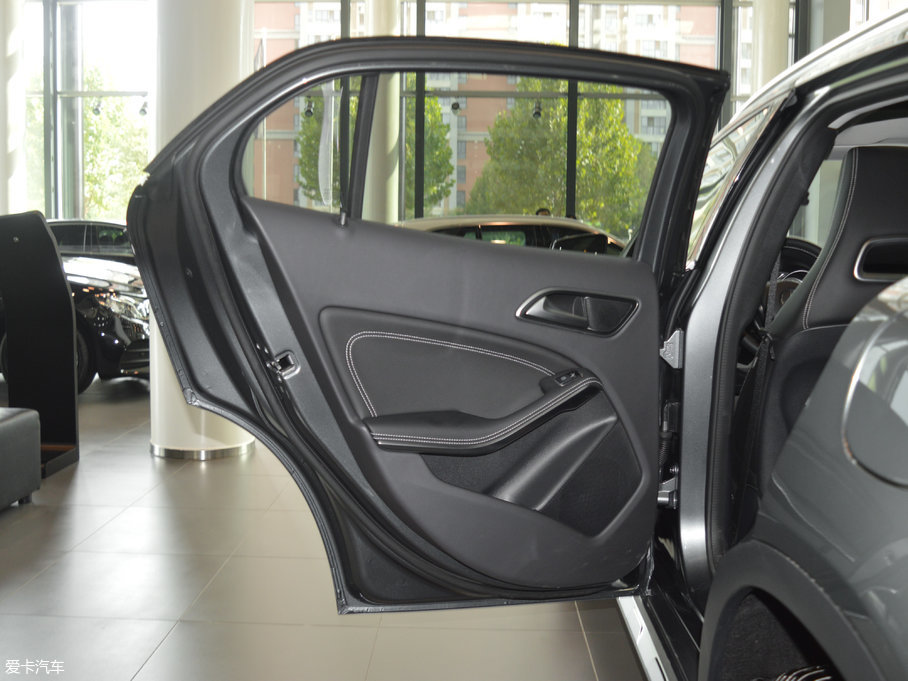 2017YGLA GLA 200 Ӹ