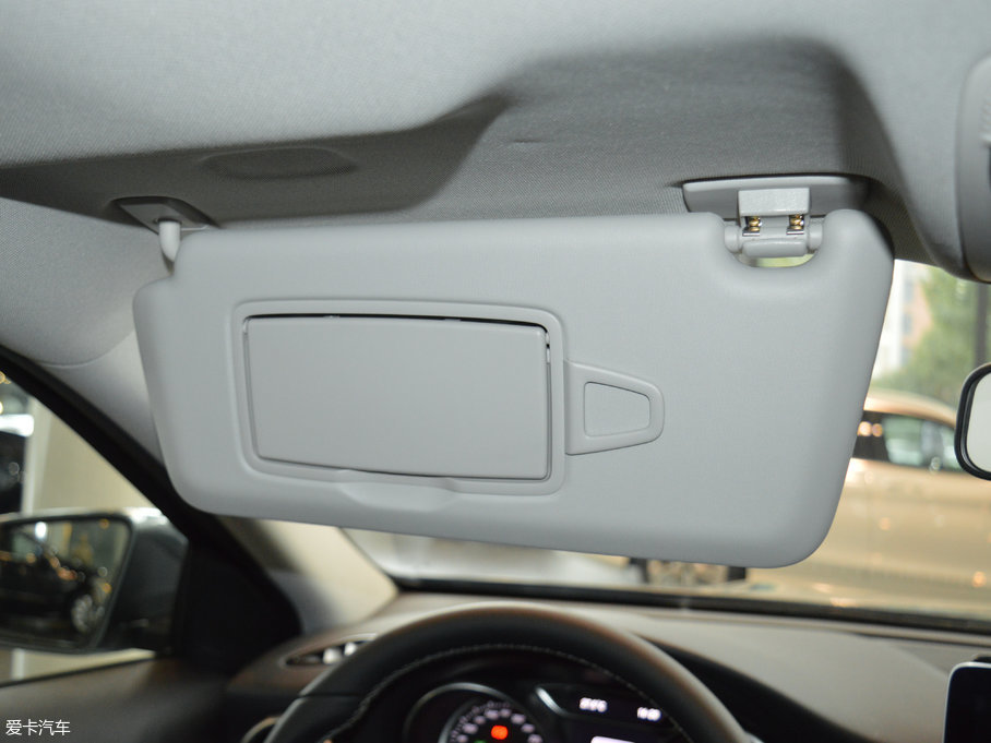 2017YGLA GLA 200 Ӹ