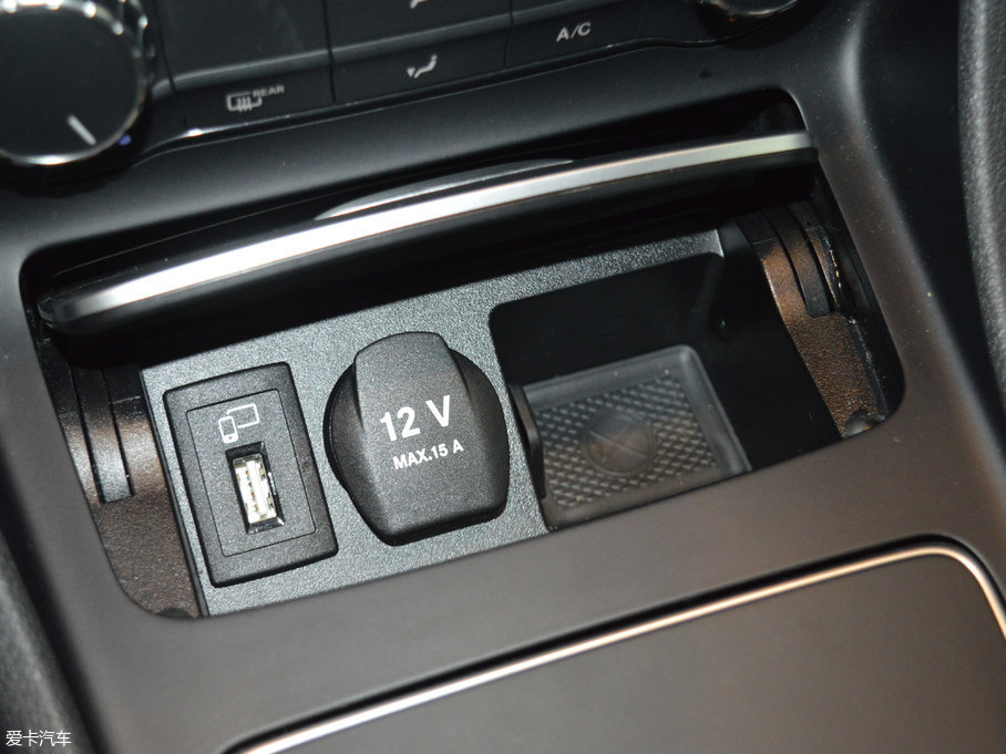 2017YGLA GLA 200 Ӹ