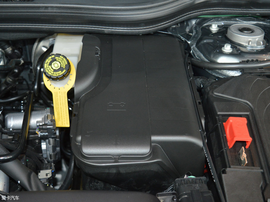 2017YGLA GLA 200 (dng)