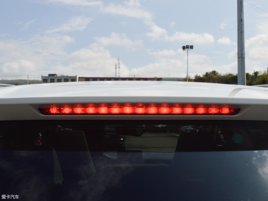 2017YGLA GLA 220 4MATIC A