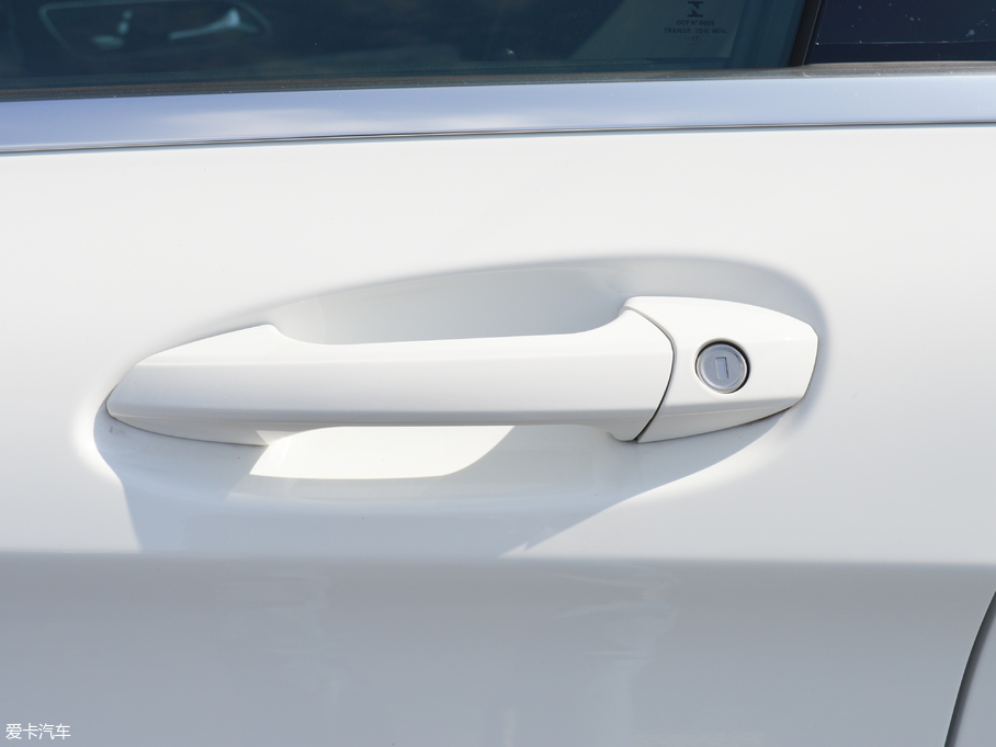 2017YGLA GLA 220 4MATIC A