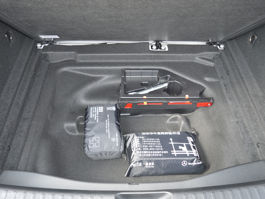 2017YGLA GLA 220 4MATIC A