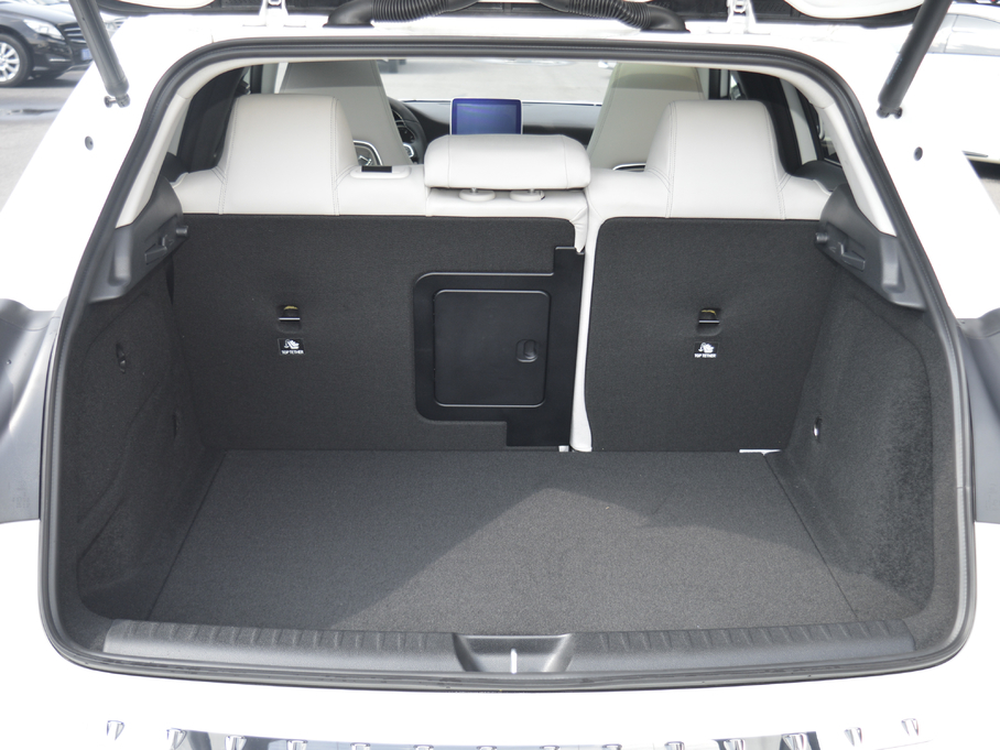 2017YGLA GLA 220 4MATIC A