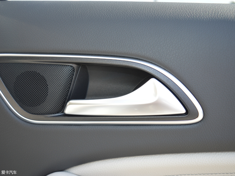 2017YGLA GLA 220 4MATIC A