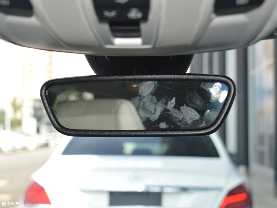 2017YGLA GLA 220 4MATIC A