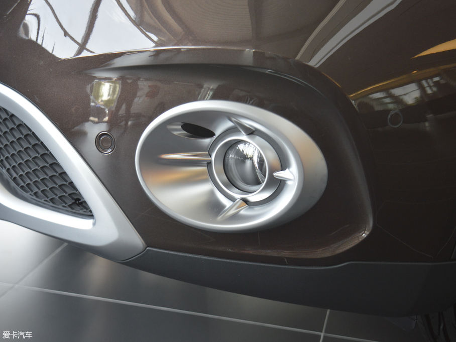 2017YGLA GLA 220 4MATIC r