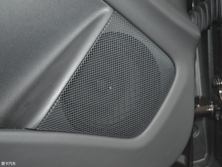 2017YGLA GLA 220 4MATIC r