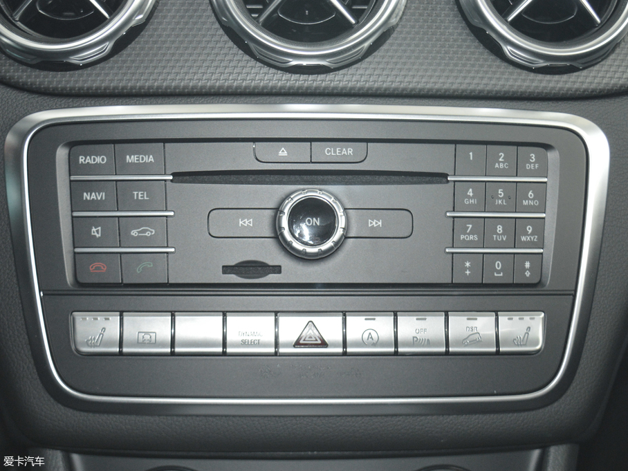 2017YGLA GLA 220 4MATIC r