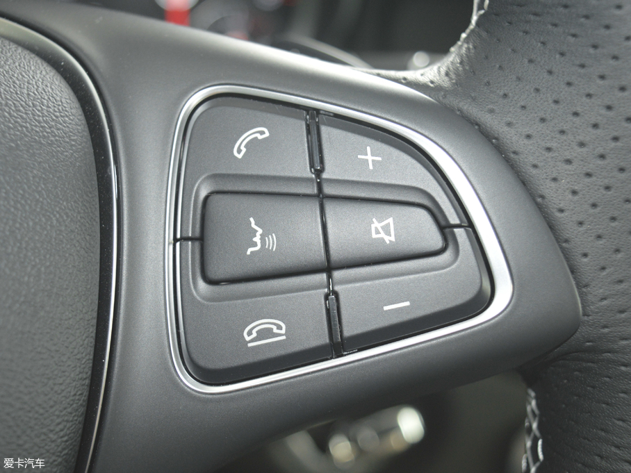 2017YGLA GLA 220 4MATIC r(sh)