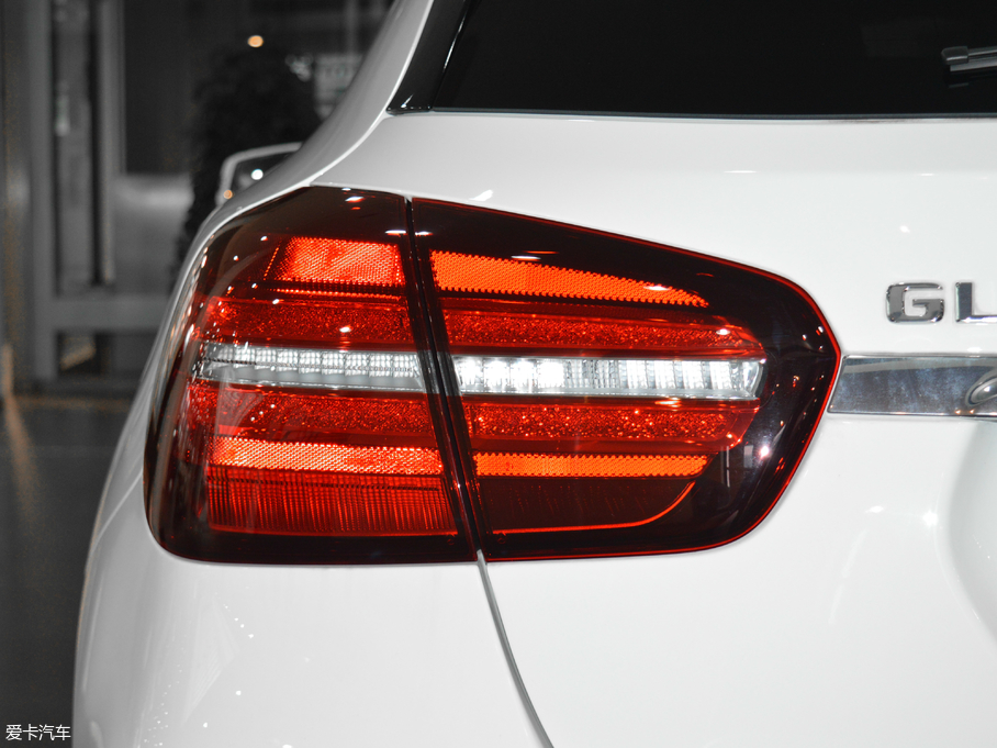 2017YGLA GLA 260 4MATIC \