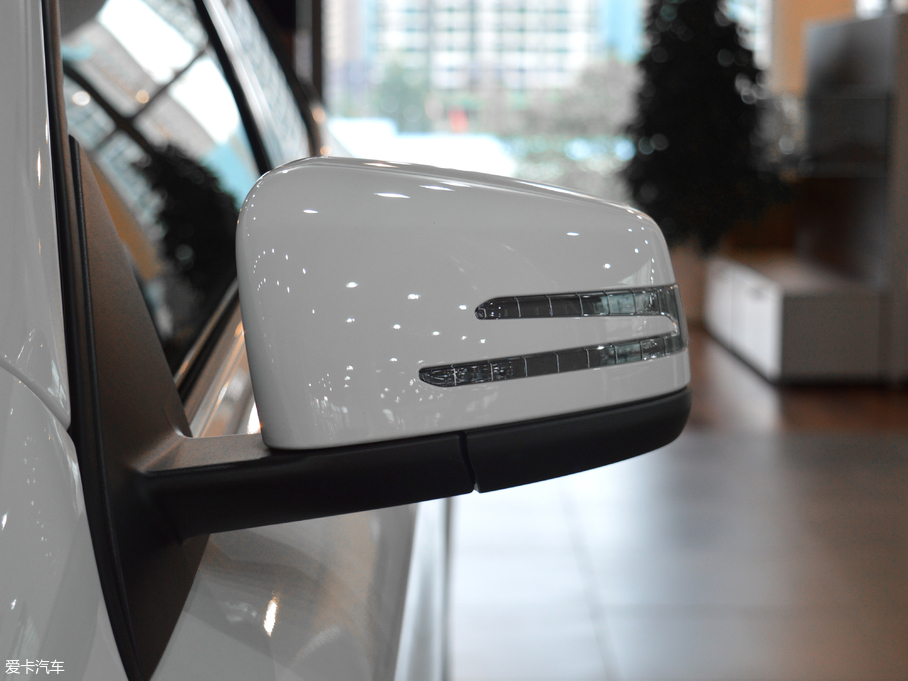 2017YGLA GLA 260 4MATIC \(yn)