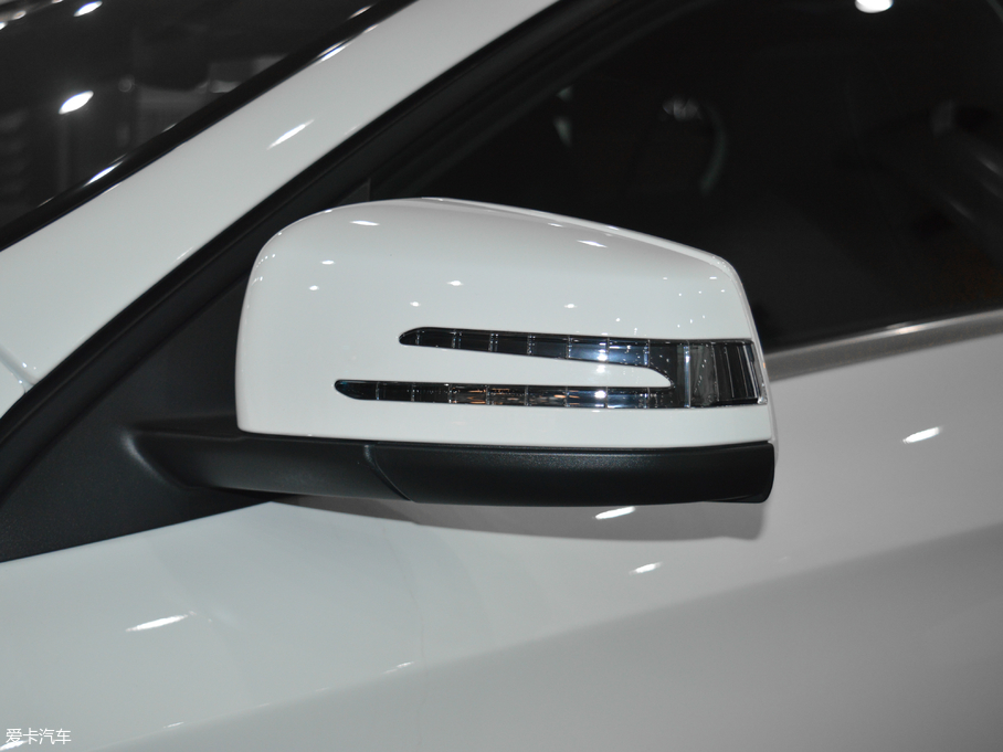 2017YGLA GLA 260 4MATIC \