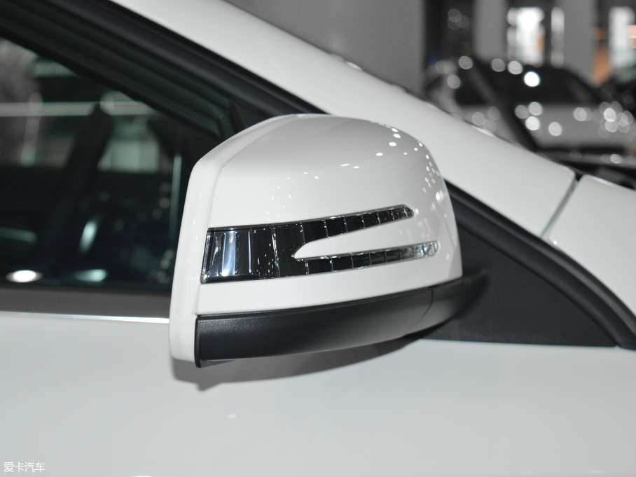 2017YGLA GLA 260 4MATIC \