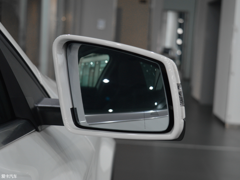 2017YGLA GLA 260 4MATIC \