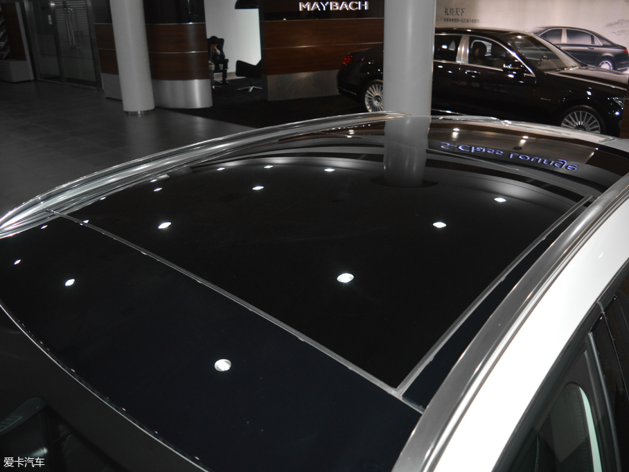 2017YGLA GLA 260 4MATIC \