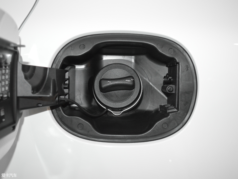 2017YGLA GLA 260 4MATIC \