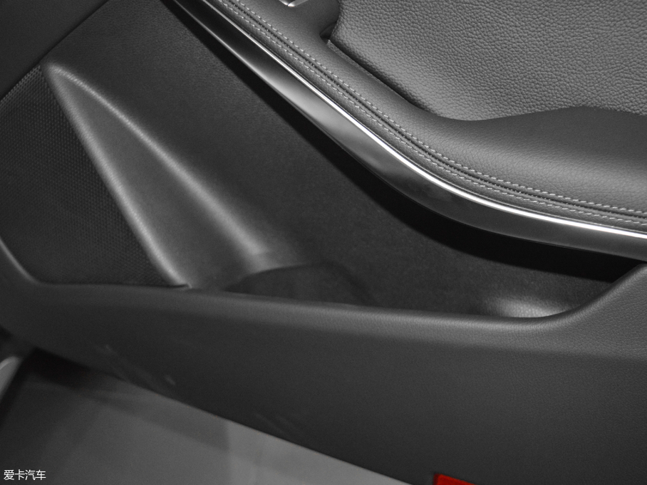 2017YGLA GLA 260 4MATIC \