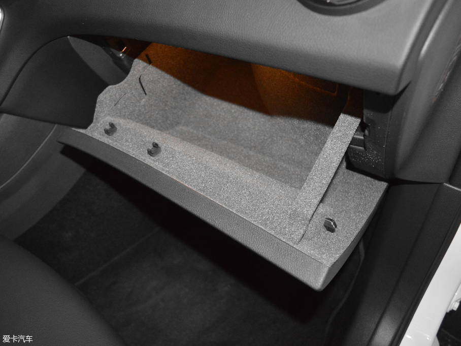 2017YGLA GLA 260 4MATIC \