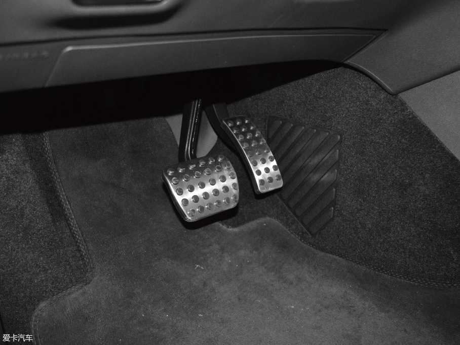 2017YGLA GLA 260 4MATIC \