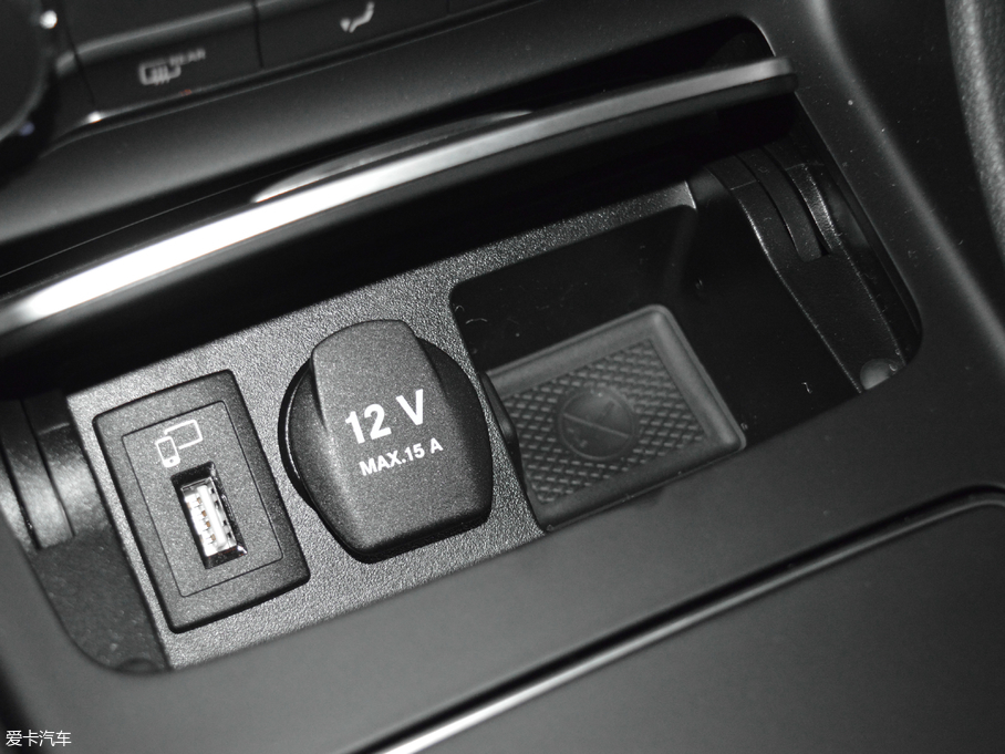 2017YGLA GLA 260 4MATIC \