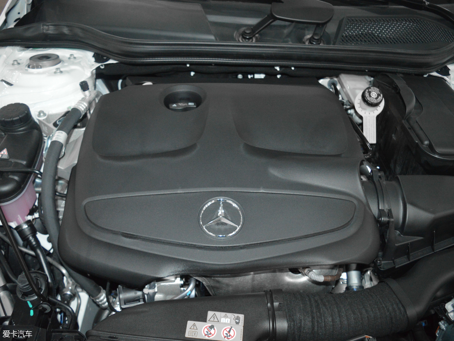 2017YGLA GLA 260 4MATIC \