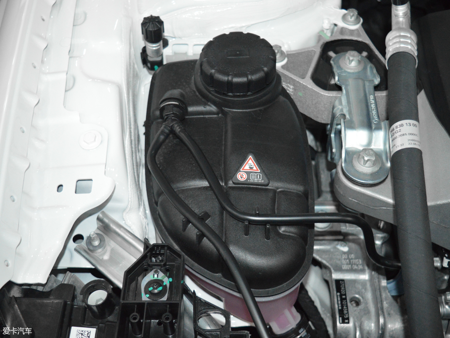 2017YGLA GLA 260 4MATIC \