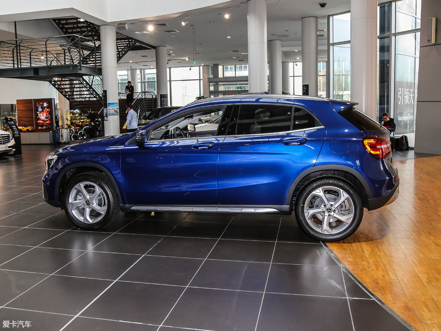 2017YGLA GLA 200 r