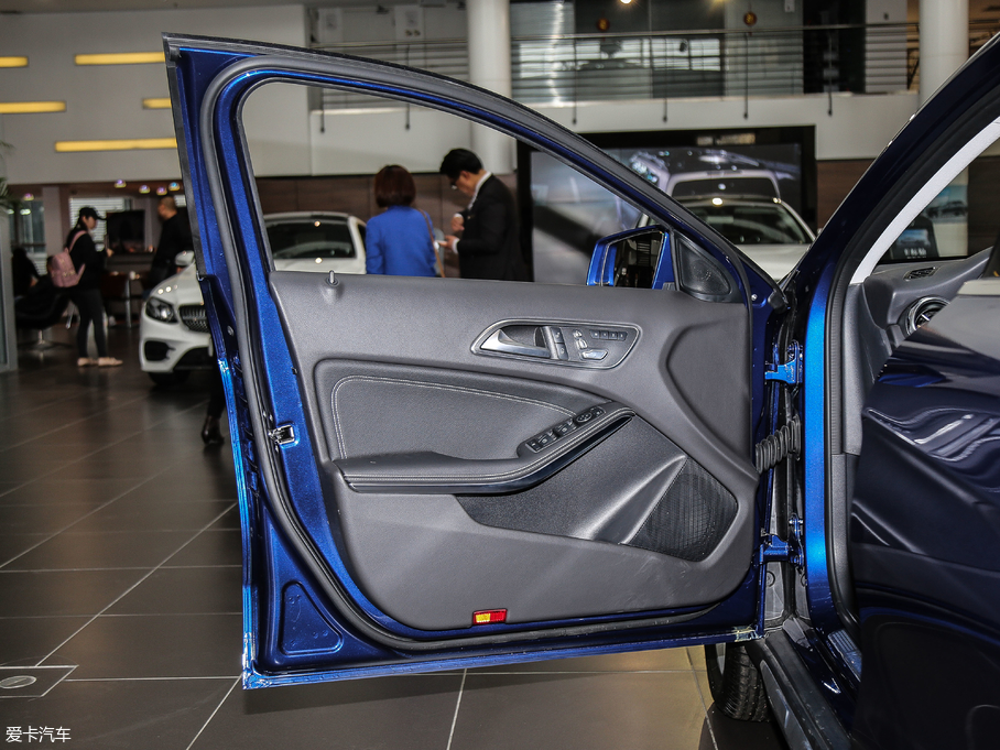 2017YGLA GLA 200 r