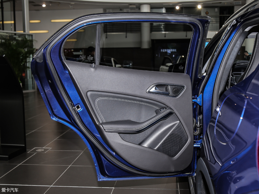 2017YGLA GLA 200 r