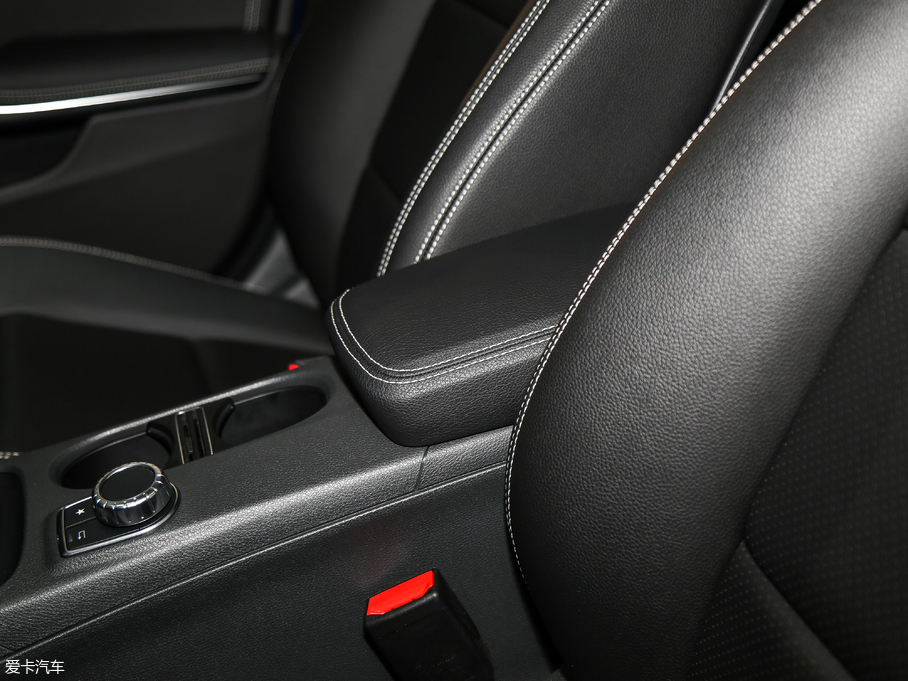 2017YGLA GLA 200 r(sh)