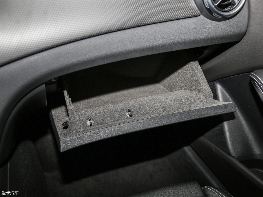 2017YGLA GLA 200 r