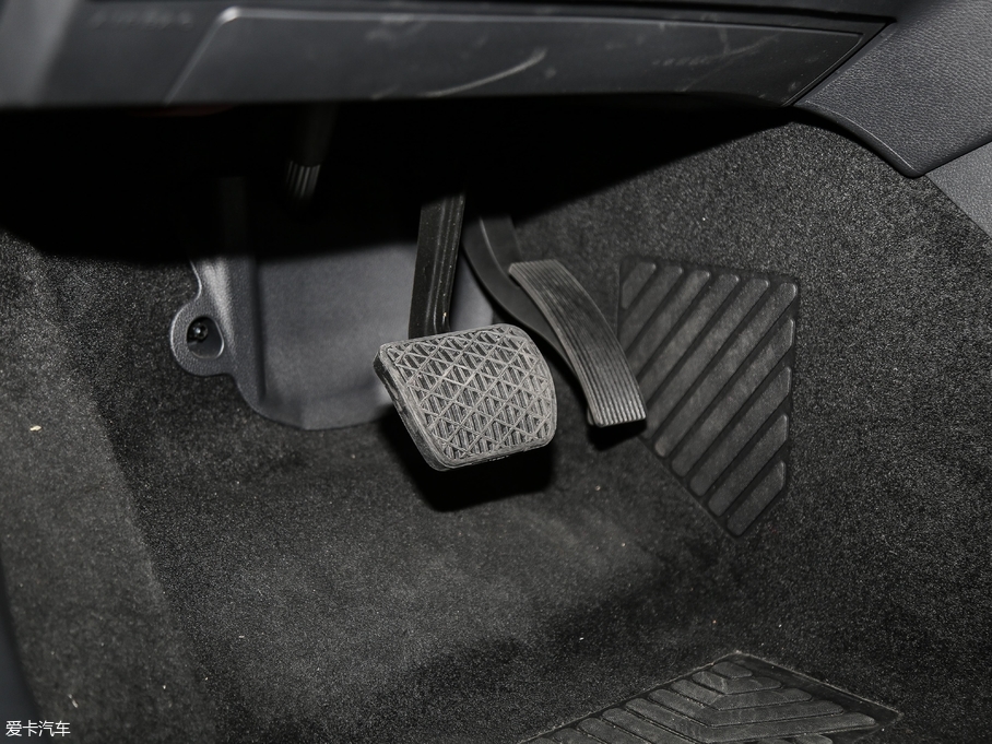 2017YGLA GLA 200 r